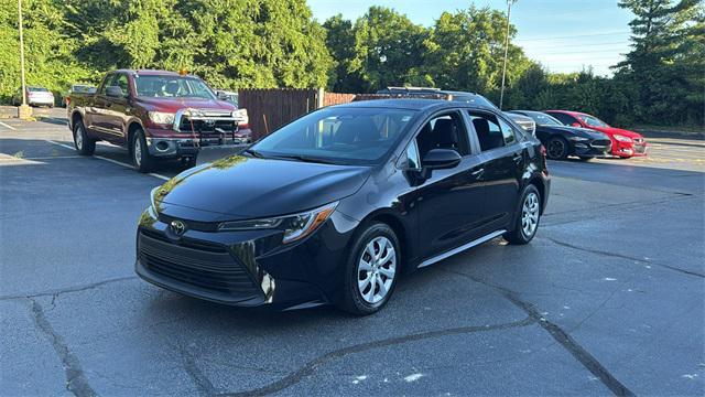 Photo of 2024 Midnight Black Metallic Toyota Corolla