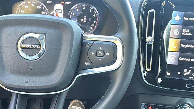 Photo of 2022 Fusion Red Metallic Volvo XC40