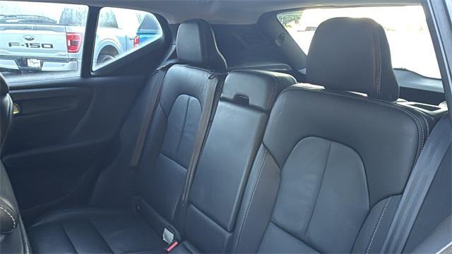 Photo of 2022 Fusion Red Metallic Volvo XC40