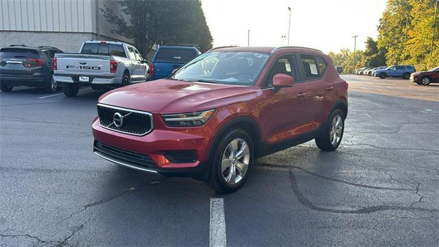 Photo of 2022 Fusion Red Metallic Volvo XC40