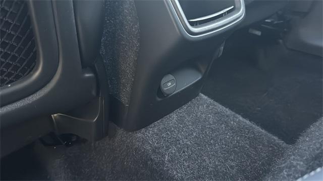 Photo of 2022 Fusion Red Metallic Volvo XC40