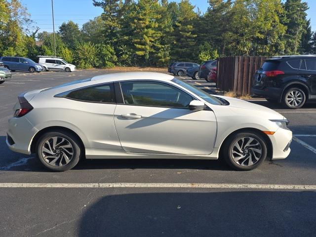 Photo of 2019 Platinum White Pearl Honda Civic
