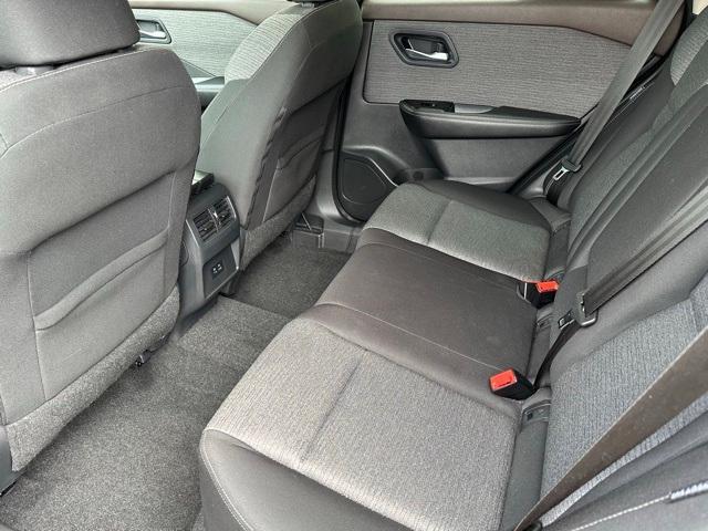 Photo of 2023 Brilliant Silver Metallic Nissan Rogue