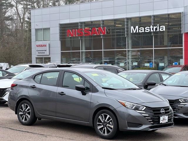Photo of 2024 Gun Metallic Nissan Versa