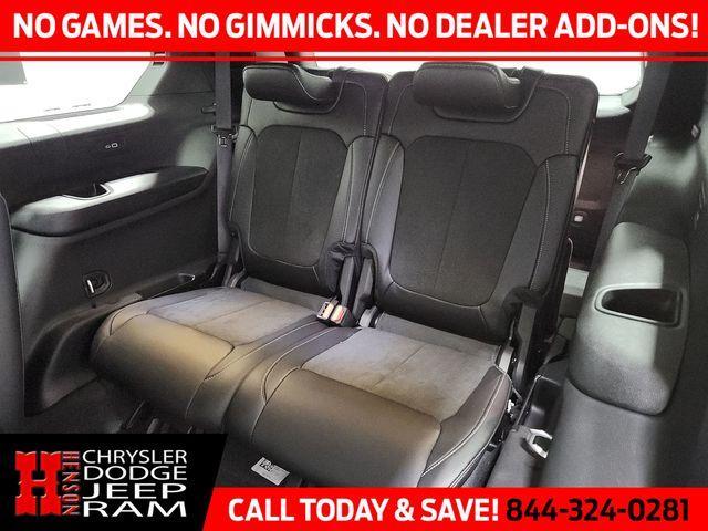 Photo of 2025 Diamond Black Jeep Grand Cherokee L