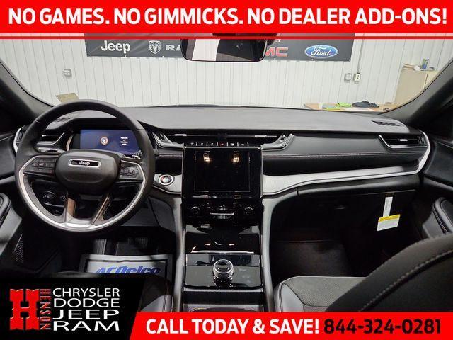 Photo of 2025 Diamond Black Jeep Grand Cherokee L