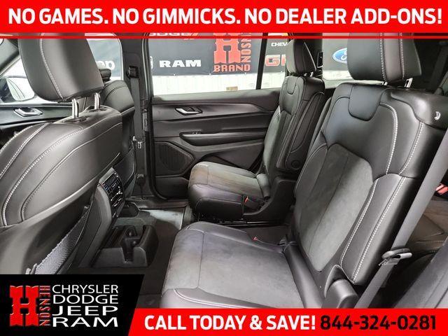 Photo of 2025 Metallic Jeep Grand Cherokee L