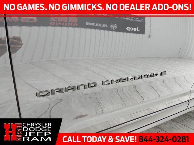 Photo of 2025 Metallic Jeep Grand Cherokee L