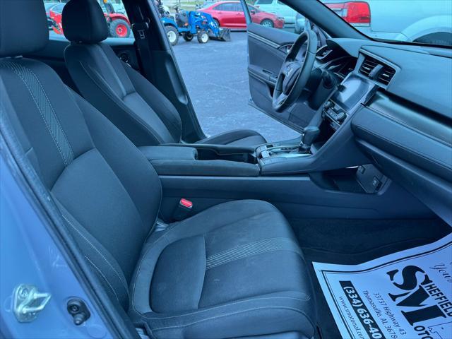 Photo of 2018 Gray Honda Civic