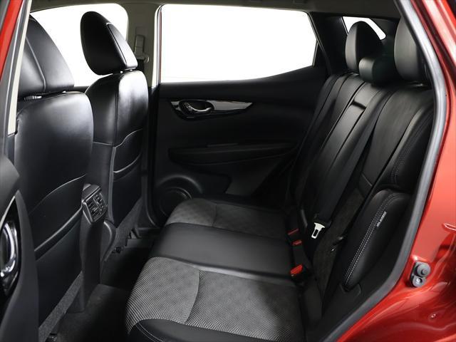 Photo of 2022 Scarlet Ember Pearl Metallic Nissan Rogue Sport