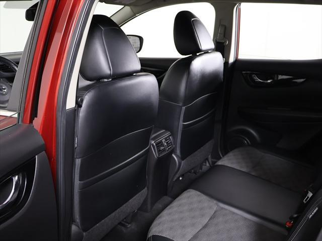 Photo of 2022 Scarlet Ember Pearl Metallic Nissan Rogue Sport