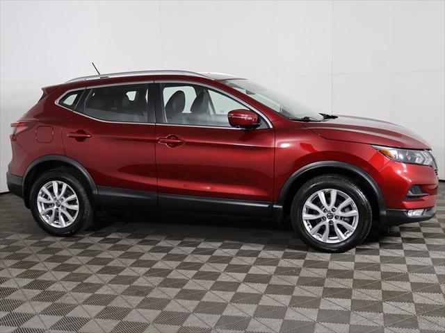 Photo of 2022 Scarlet Ember Pearl Metallic Nissan Rogue Sport