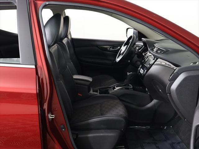 Photo of 2022 Scarlet Ember Pearl Metallic Nissan Rogue Sport