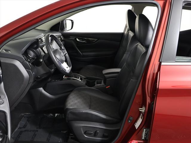 Photo of 2022 Scarlet Ember Pearl Metallic Nissan Rogue Sport
