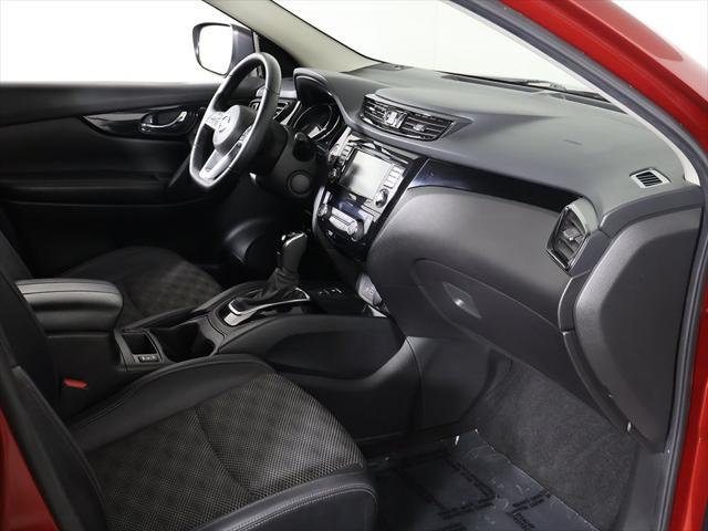 Photo of 2022 Scarlet Ember Pearl Metallic Nissan Rogue Sport
