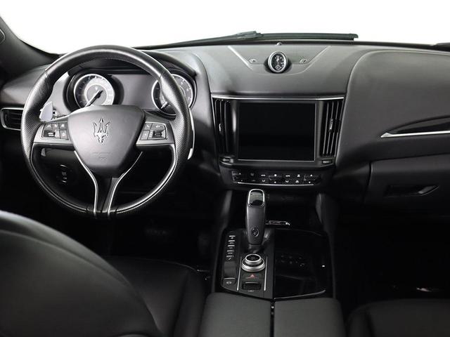 Photo of 2023 Bianco Maserati Levante