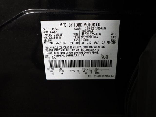 Photo of 2024 Black Metallic Ford Edge