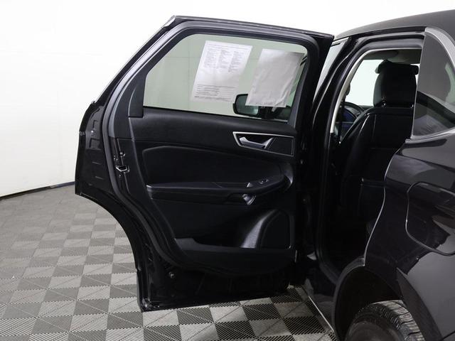 Photo of 2024 Black Metallic Ford Edge