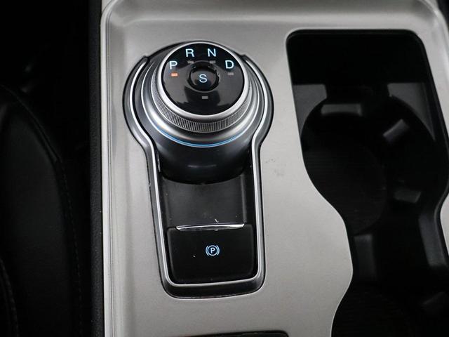 Photo of 2024 Black Metallic Ford Edge