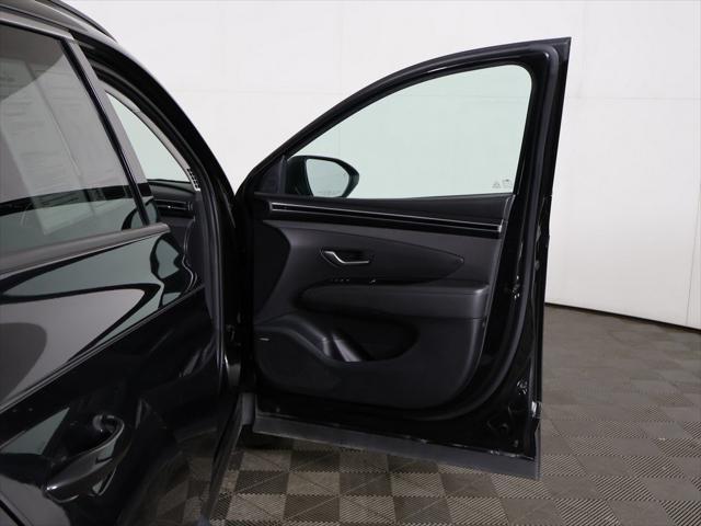 Photo of 2022 Phantom Black Hyundai TUCSON