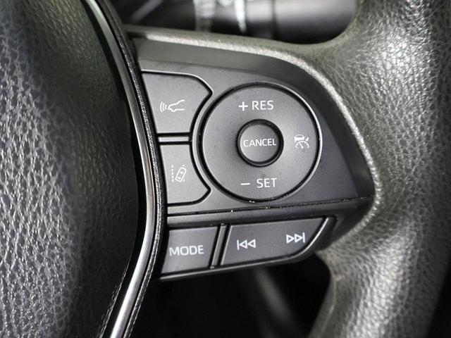 Photo of 2020 Super White Toyota Camry