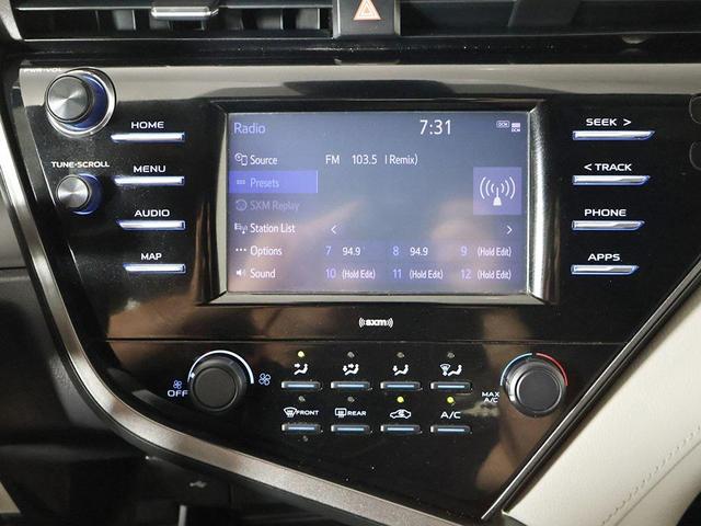 Photo of 2020 Super White Toyota Camry