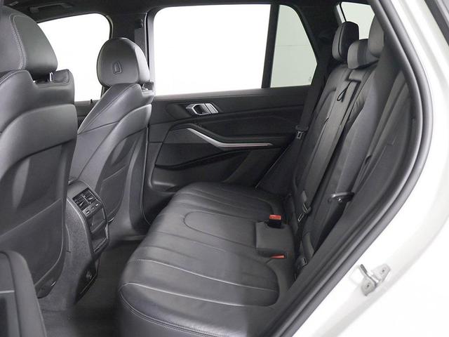 Photo of 2021 Alpine White BMW X5