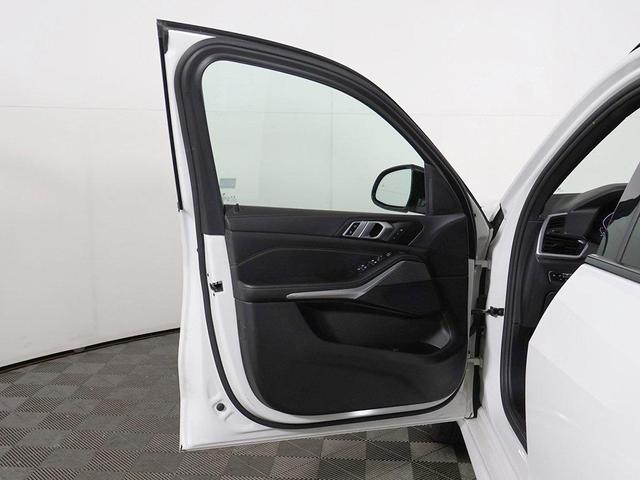Photo of 2021 Alpine White BMW X5
