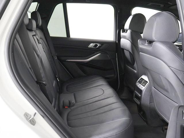 Photo of 2021 Alpine White BMW X5