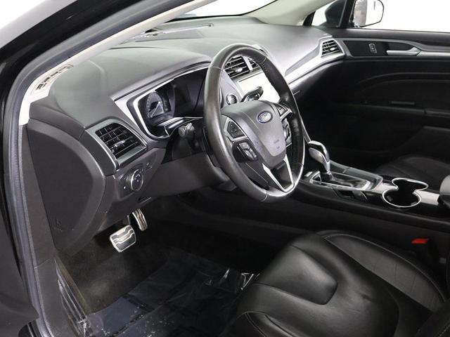 Photo of 2015 Tuxedo Black Ford Fusion