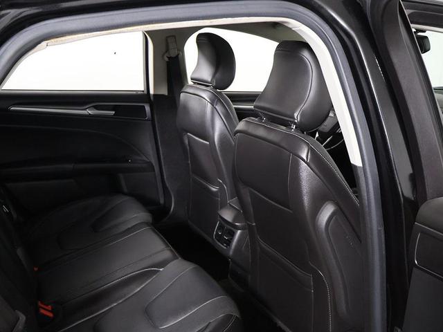 Photo of 2015 Tuxedo Black Ford Fusion