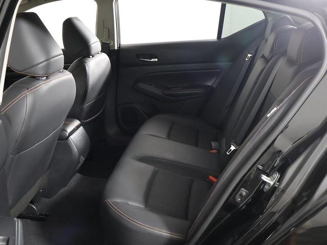 Photo of 2022 Super Black Nissan Altima