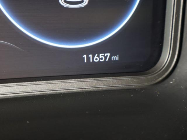 Photo of 2023 Abyss Black Pearl Hyundai KONA