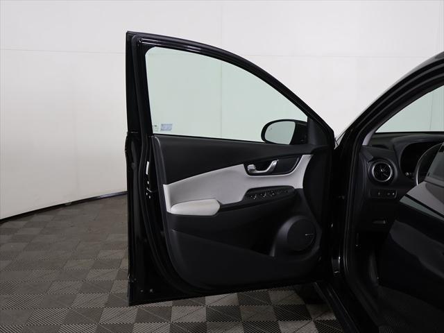 Photo of 2023 Abyss Black Pearl Hyundai KONA