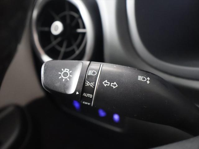 Photo of 2023 Abyss Black Pearl Hyundai KONA