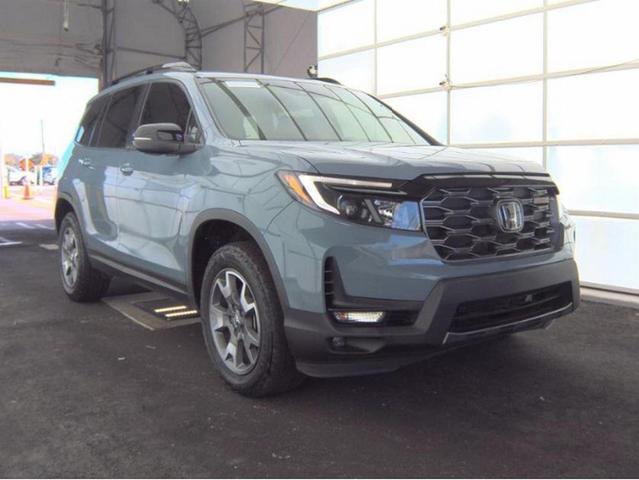 Photo of 2023 Sonic Gray Pearl Honda Passport