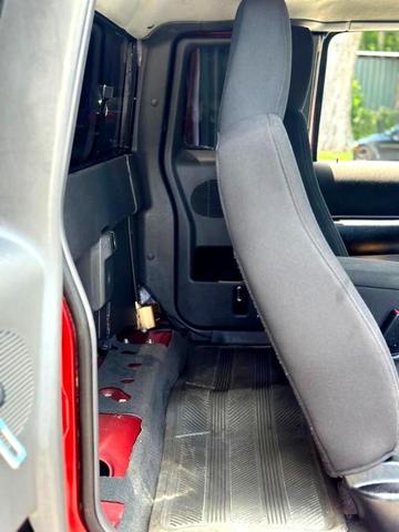 Photo of 2004 Red Ford Ranger