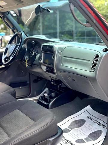 Photo of 2004 Red Ford Ranger
