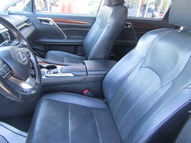 Photo of 2017 White Lexus RX 350