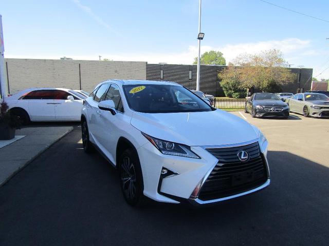 Photo of 2017 White Lexus RX 350