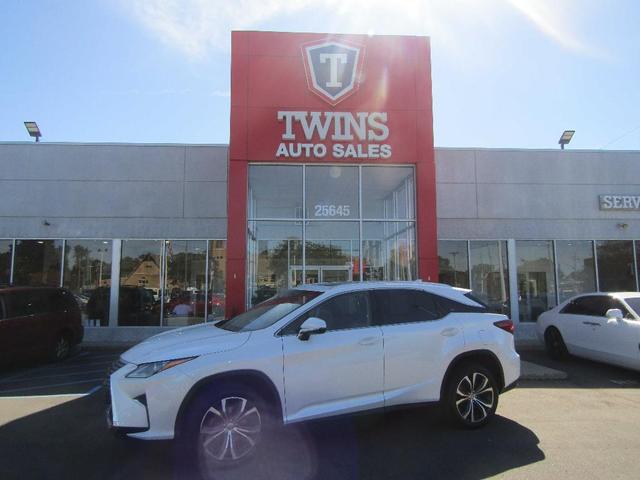 Photo of 2017 White Lexus RX 350