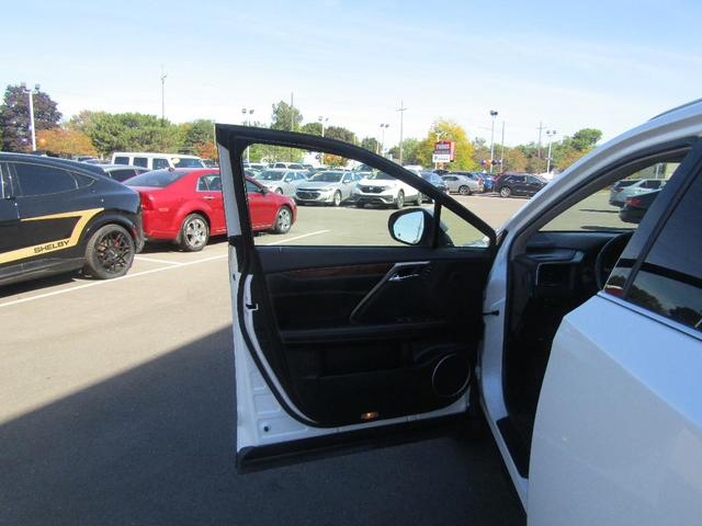 Photo of 2017 White Lexus RX 350