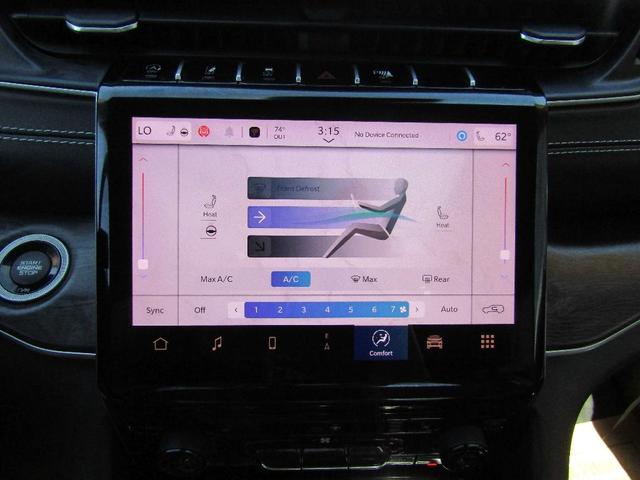Photo of 2022 Gray Jeep Grand Cherokee