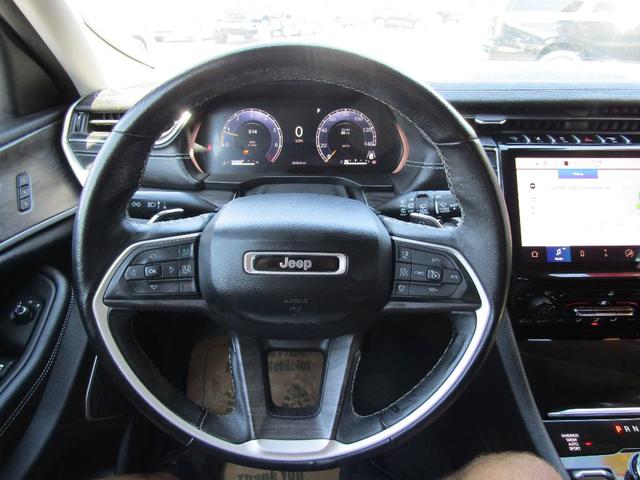 Photo of 2022 Gray Jeep Grand Cherokee