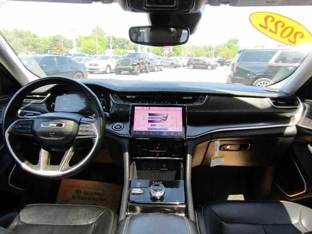 Photo of 2022 Gray Jeep Grand Cherokee