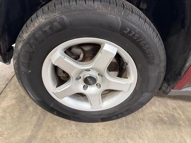 Photo of 2008 Deep Ruby Metallic Chevrolet Equinox