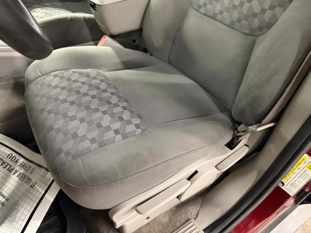 Photo of 2008 Deep Ruby Metallic Chevrolet Equinox