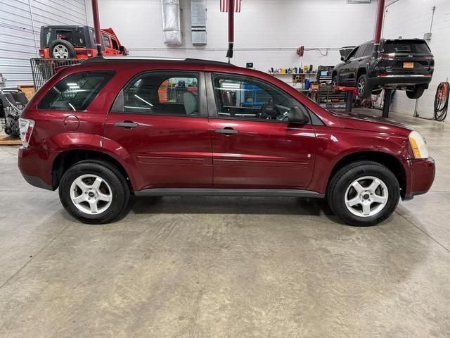 Photo of 2008 Deep Ruby Metallic Chevrolet Equinox