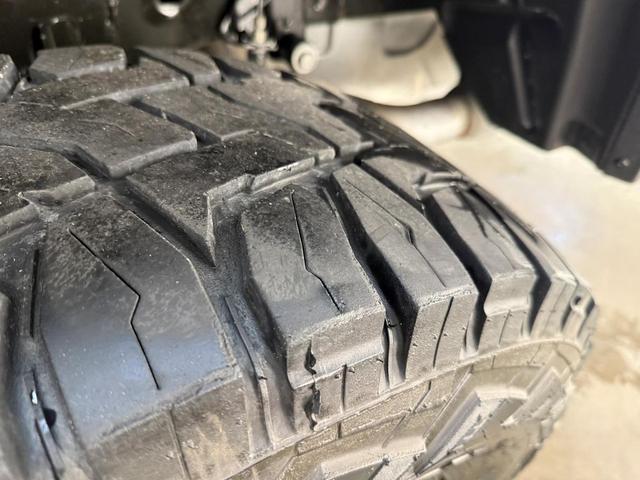 Photo of 2021 Hydro Blue Pearlcoat Jeep Gladiator