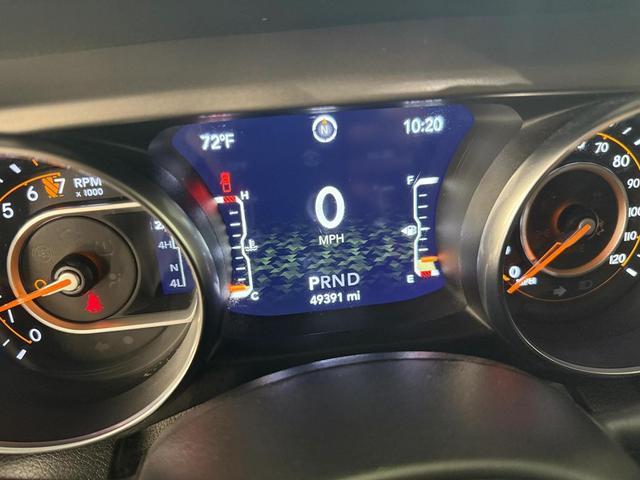Photo of 2021 Hydro Blue Pearlcoat Jeep Gladiator